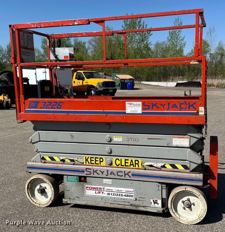 image for item EB2548 2002 Sky Jack SJIII 3226 scissor lift