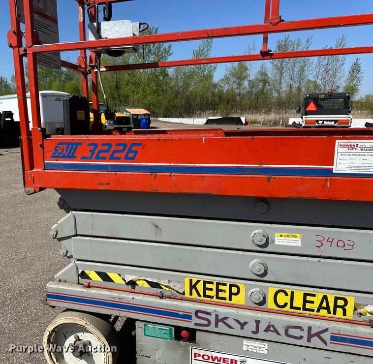 image for item EB2548 2002 Sky Jack SJIII 3226 scissor lift