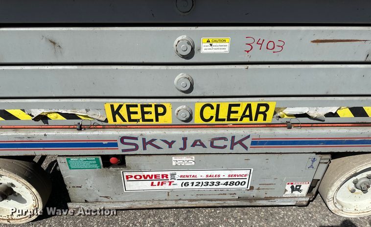 image for item EB2548 2002 Sky Jack SJIII 3226 scissor lift