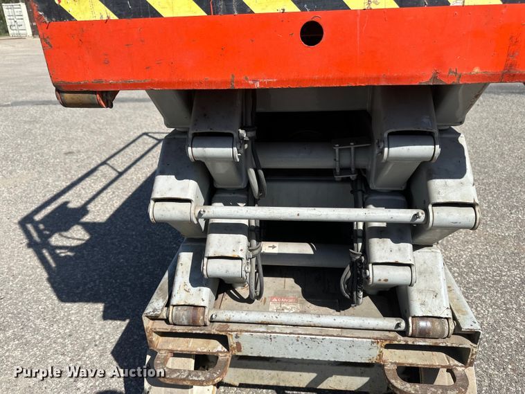 image for item EB2548 2002 Sky Jack SJIII 3226 scissor lift