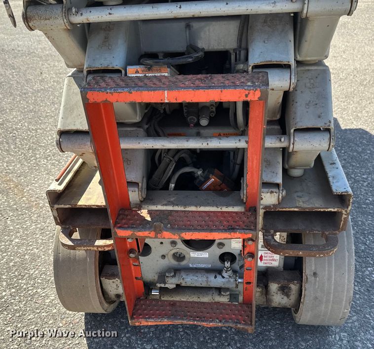 image for item EB2548 2002 Sky Jack SJIII 3226 scissor lift