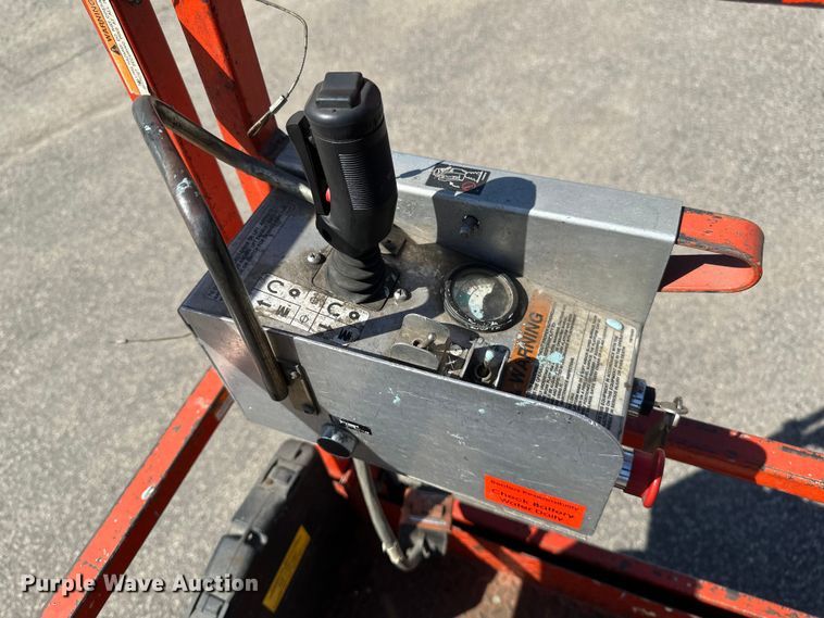 image for item EB2548 2002 Sky Jack SJIII 3226 scissor lift