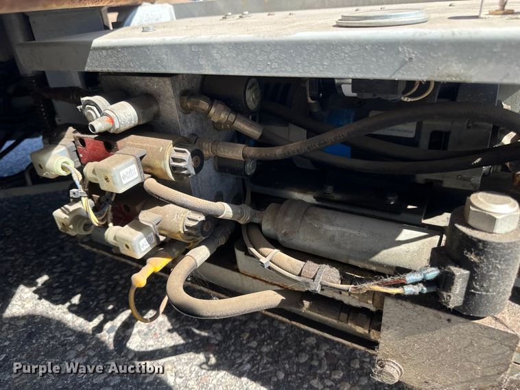 image for item EB2548 2002 Sky Jack SJIII 3226 scissor lift