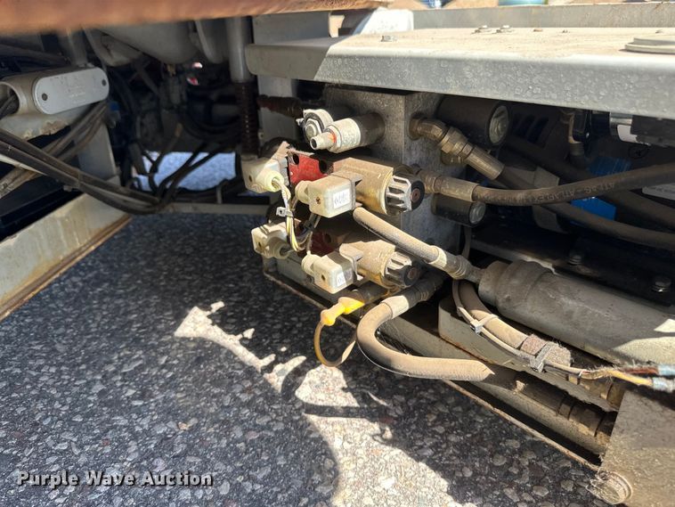 image for item EB2548 2002 Sky Jack SJIII 3226 scissor lift