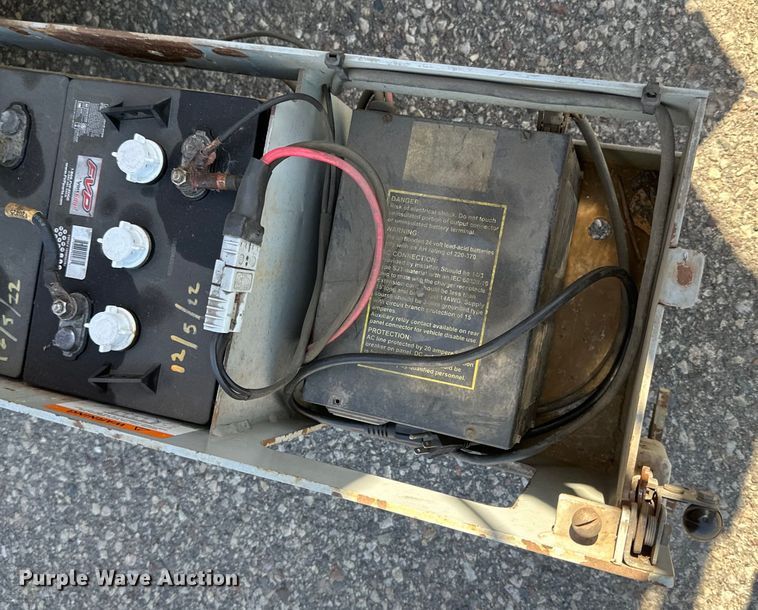 image for item EB2548 2002 Sky Jack SJIII 3226 scissor lift