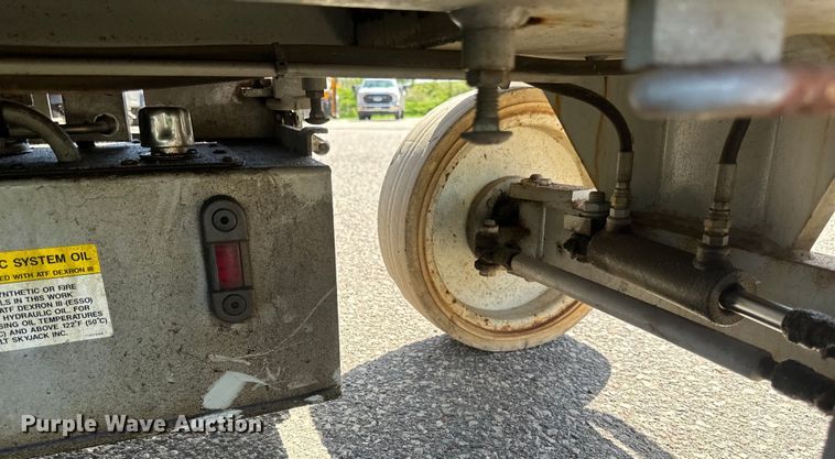 image for item EB2548 2002 Sky Jack SJIII 3226 scissor lift