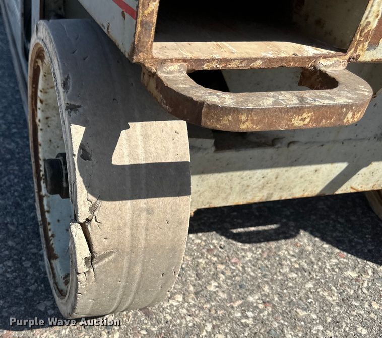 image for item EB2548 2002 Sky Jack SJIII 3226 scissor lift