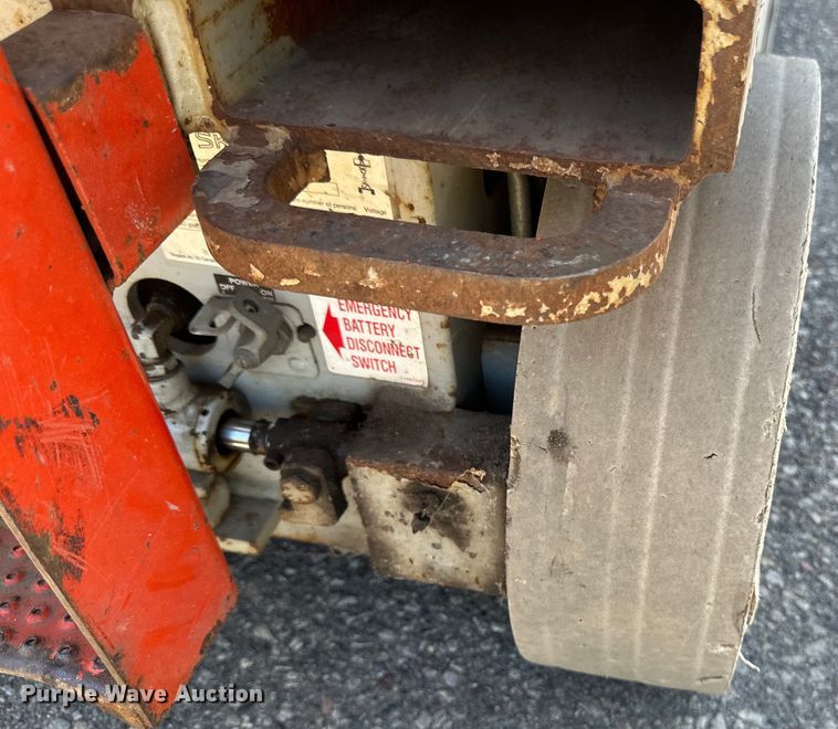 image for item EB2548 2002 Sky Jack SJIII 3226 scissor lift