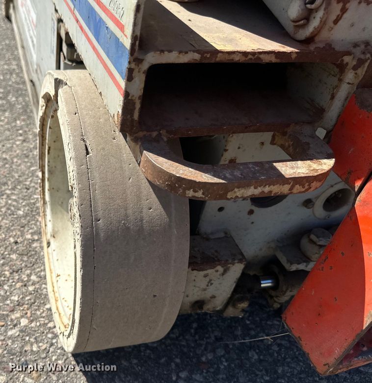 image for item EB2548 2002 Sky Jack SJIII 3226 scissor lift