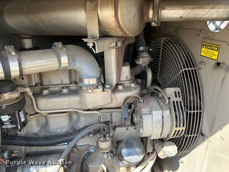 image for item EB2550 1996 LeRoi 0185DJ-E air compressor