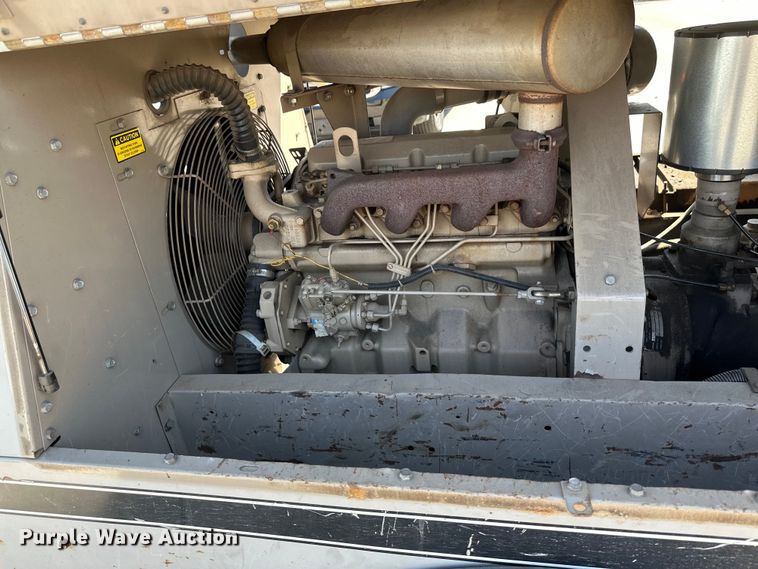 image for item EB2550 1996 LeRoi 0185DJ-E air compressor