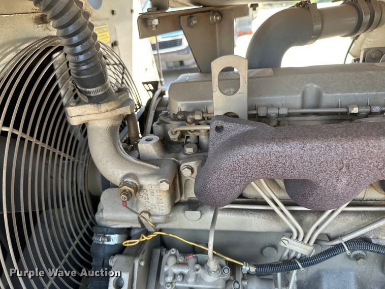 image for item EB2550 1996 LeRoi 0185DJ-E air compressor