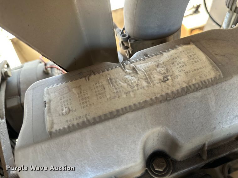 image for item EB2550 1996 LeRoi 0185DJ-E air compressor