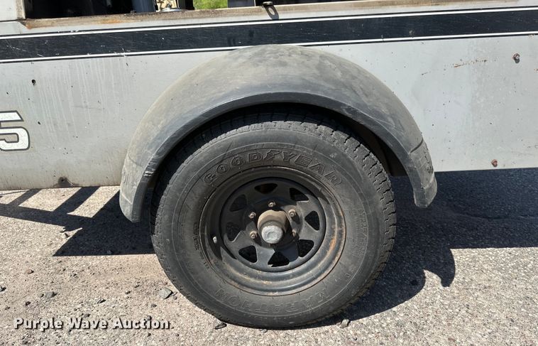 image for item EB2550 1996 LeRoi 0185DJ-E air compressor