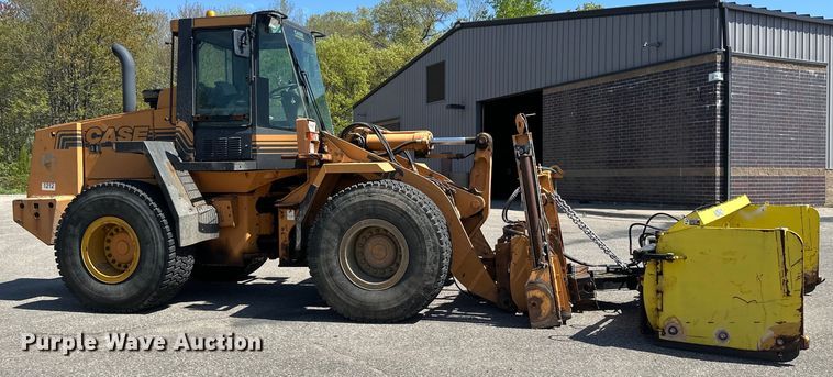 image for item EB2553 2002 Case 721C wheel loader