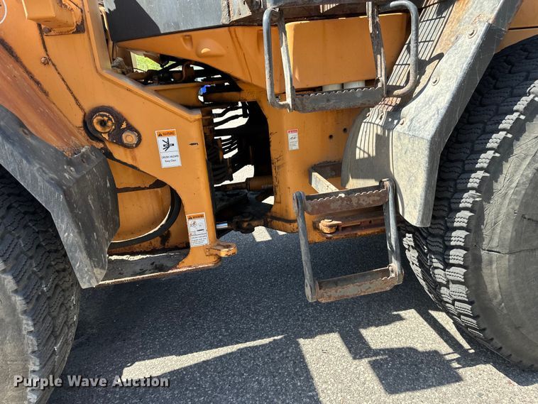 image for item EB2553 2002 Case 721C wheel loader