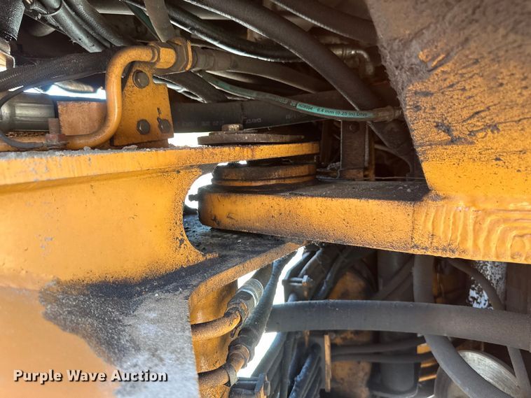 image for item EB2553 2002 Case 721C wheel loader