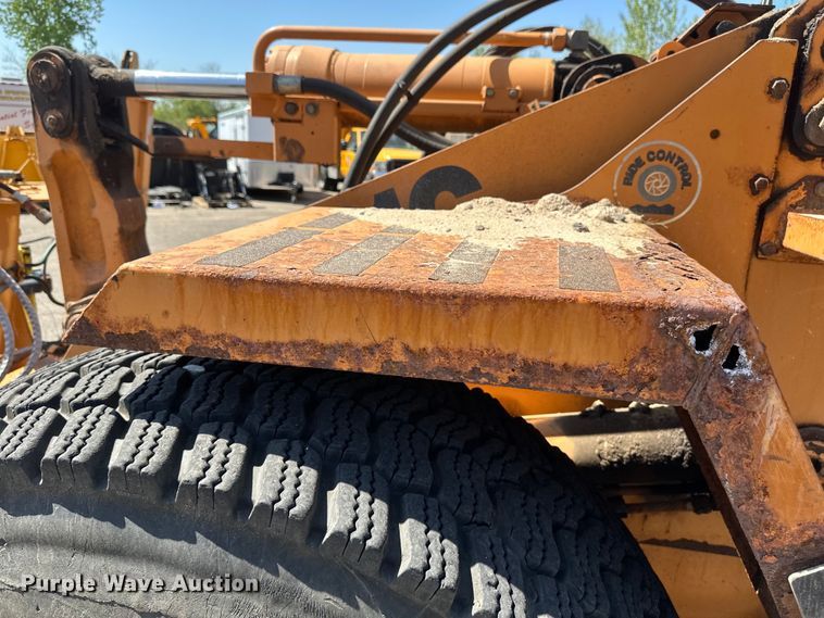 image for item EB2553 2002 Case 721C wheel loader