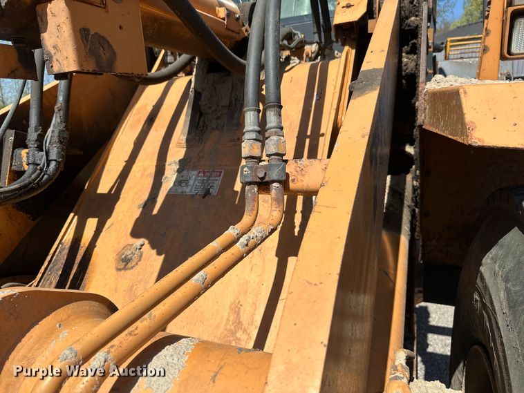 image for item EB2553 2002 Case 721C wheel loader