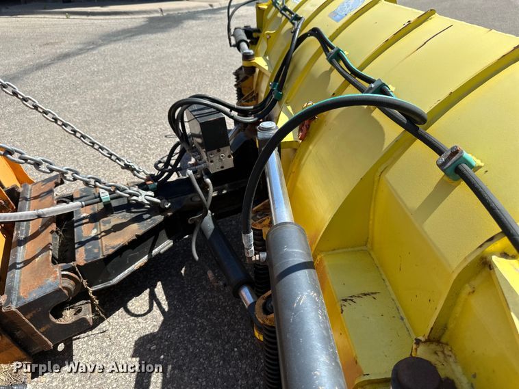 image for item EB2553 2002 Case 721C wheel loader