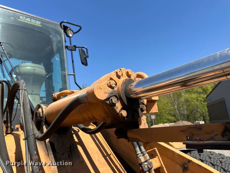 image for item EB2553 2002 Case 721C wheel loader