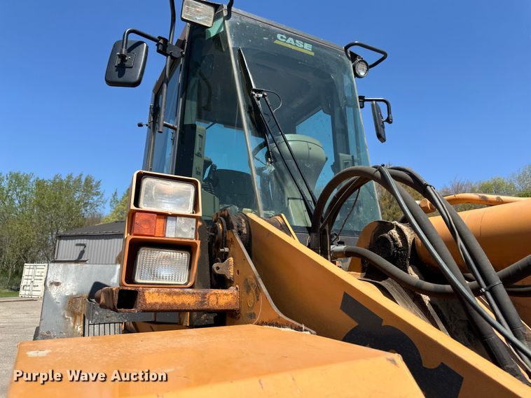 image for item EB2553 2002 Case 721C wheel loader