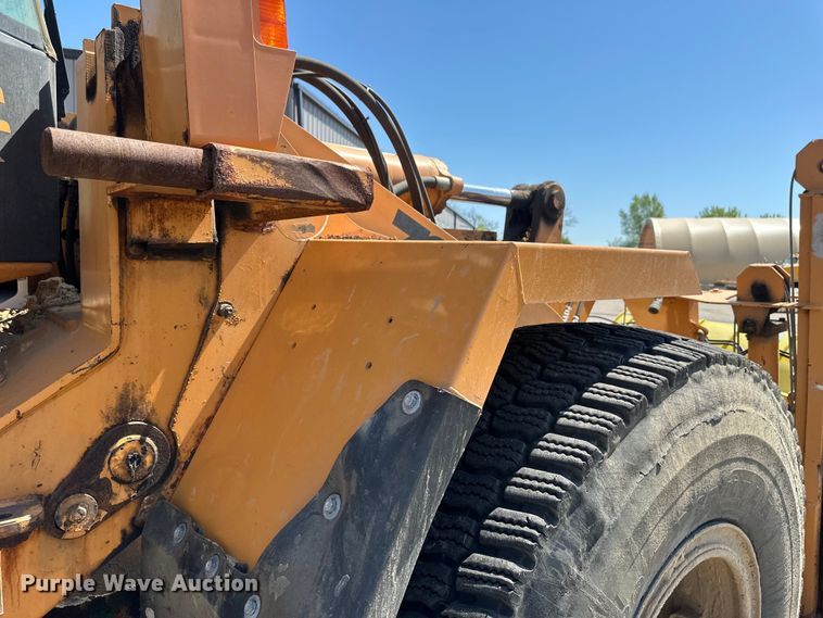 image for item EB2553 2002 Case 721C wheel loader