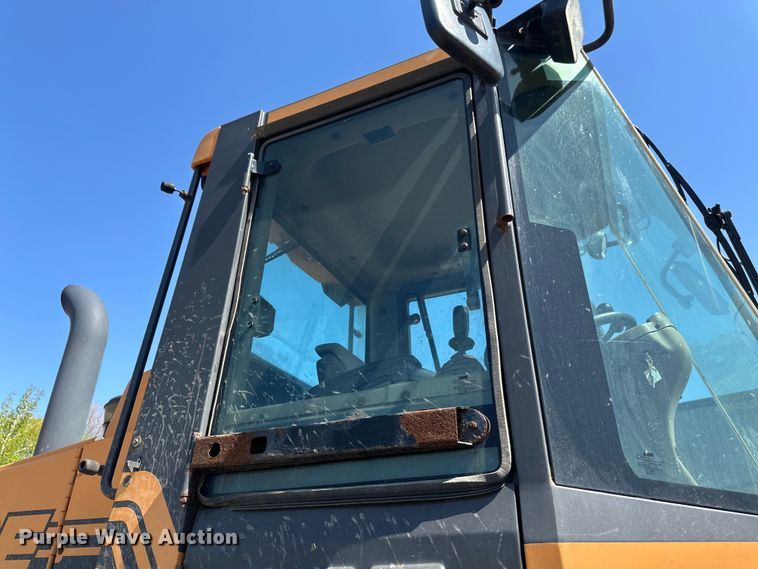 image for item EB2553 2002 Case 721C wheel loader