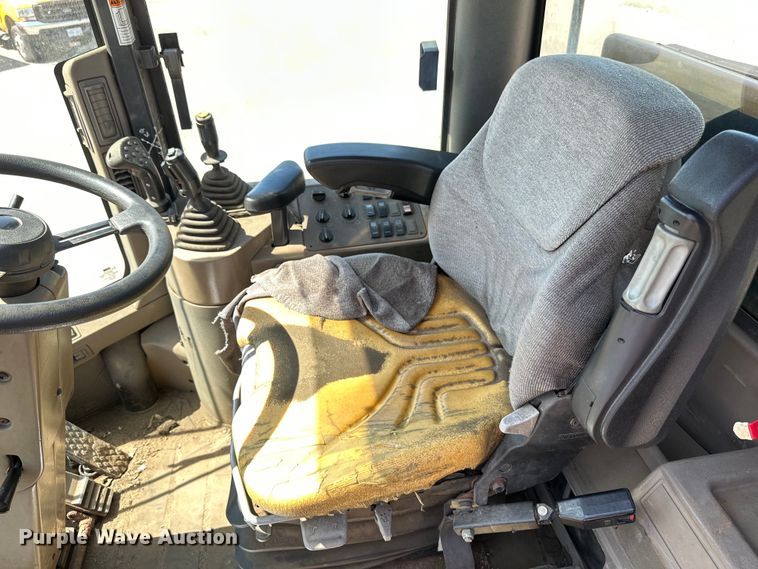 image for item EB2553 2002 Case 721C wheel loader