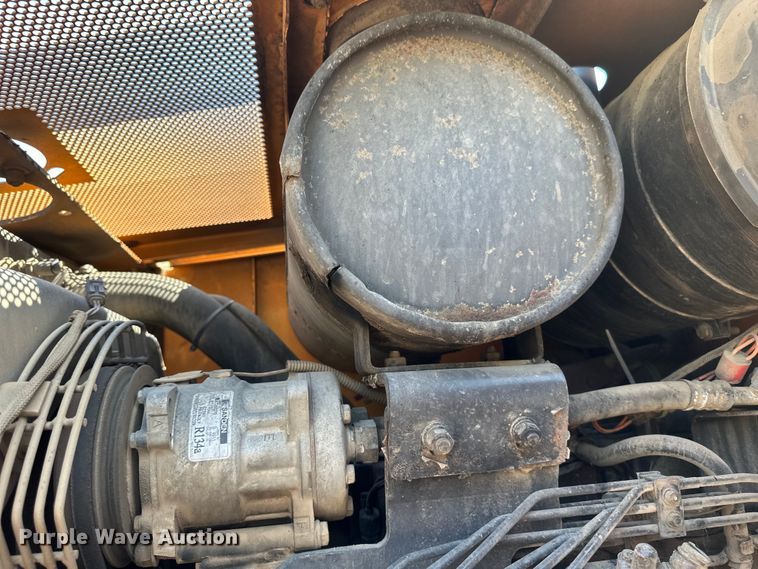 image for item EB2553 2002 Case 721C wheel loader