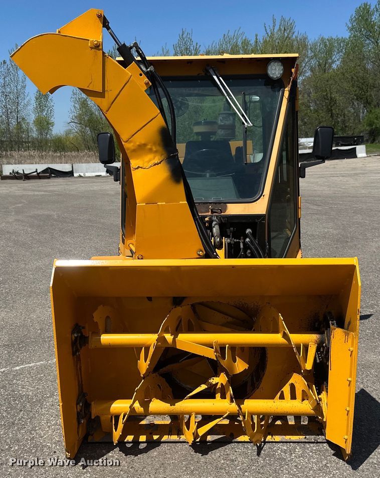 image for item EB2554 Trackless MT5T municipal tractor 