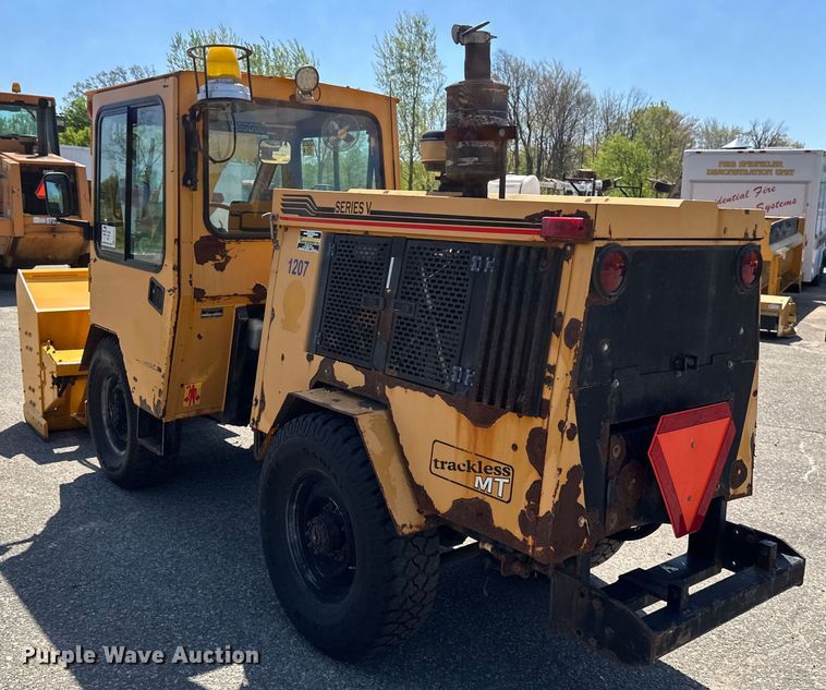 image for item EB2554 Trackless MT5T municipal tractor 