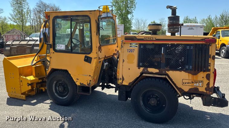 image for item EB2554 Trackless MT5T municipal tractor 