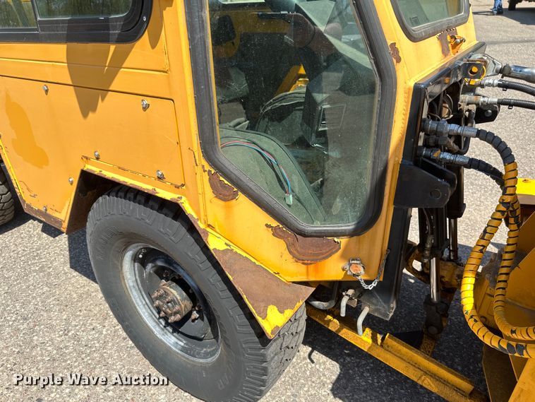 image for item EB2554 Trackless MT5T municipal tractor 