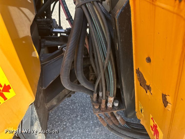 image for item EB2554 Trackless MT5T municipal tractor 