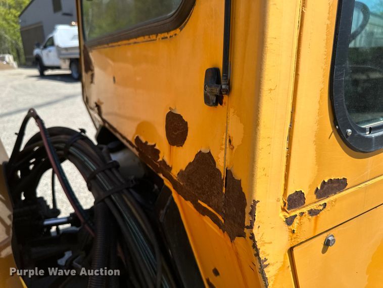 image for item EB2554 Trackless MT5T municipal tractor 