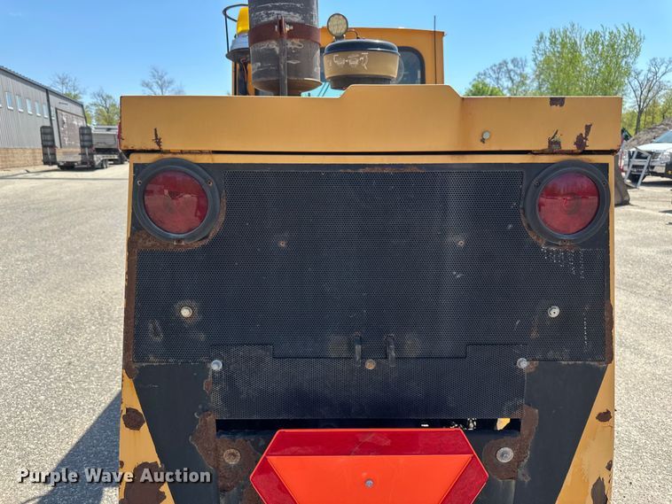 image for item EB2554 Trackless MT5T municipal tractor 