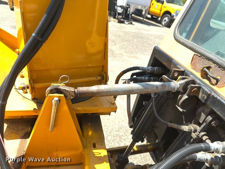 image for item EB2554 Trackless MT5T municipal tractor 