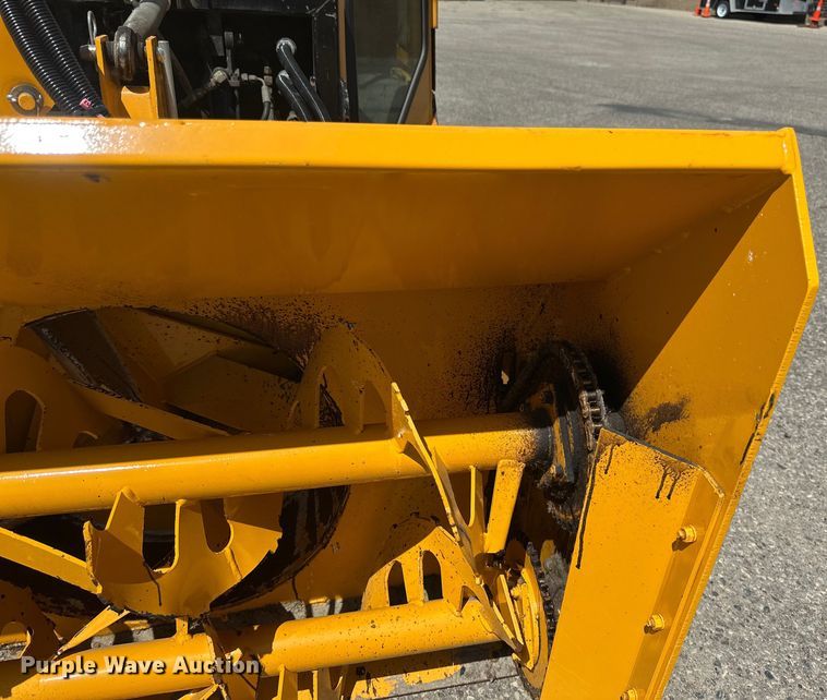 image for item EB2554 Trackless MT5T municipal tractor 