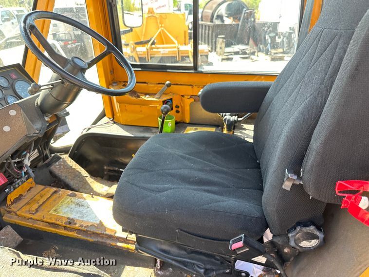 image for item EB2554 Trackless MT5T municipal tractor 