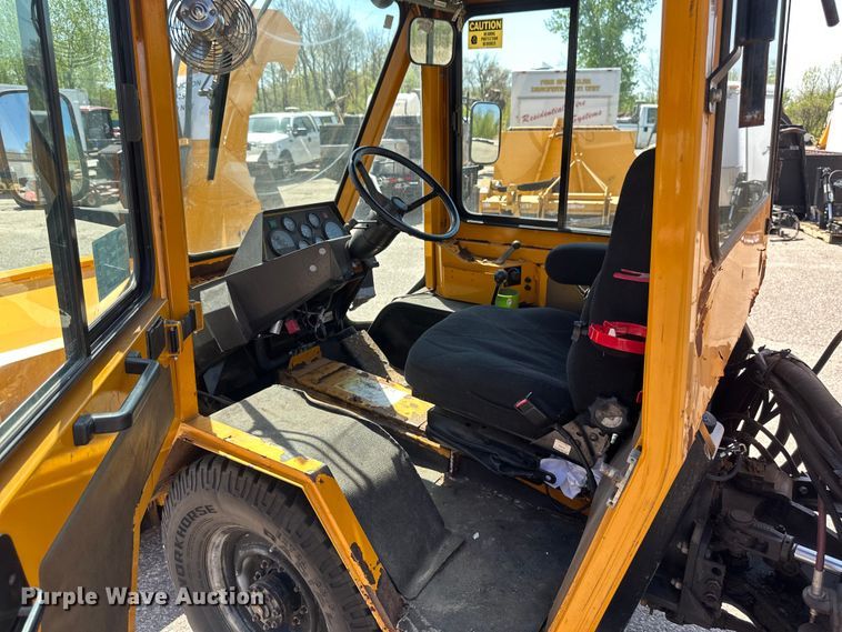 image for item EB2554 Trackless MT5T municipal tractor 