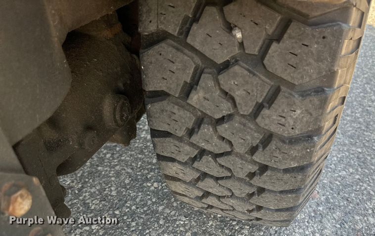 image for item EB2554 Trackless MT5T municipal tractor 