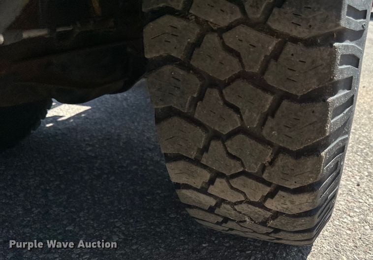 image for item EB2554 Trackless MT5T municipal tractor 