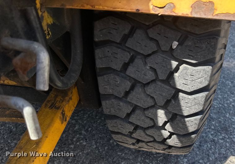 image for item EB2554 Trackless MT5T municipal tractor 