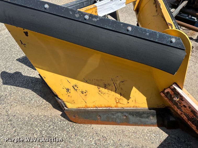 image for item EB2554 Trackless MT5T municipal tractor 