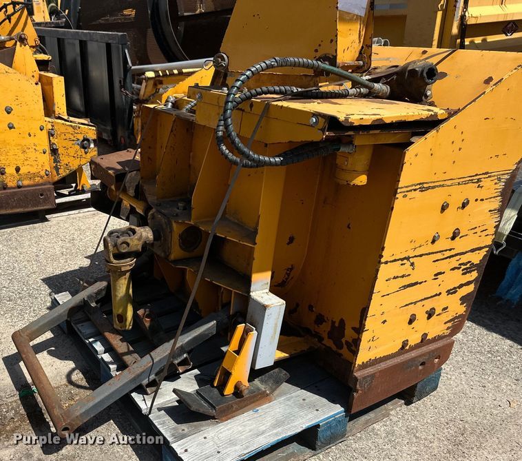 image for item EB2554 Trackless MT5T municipal tractor 