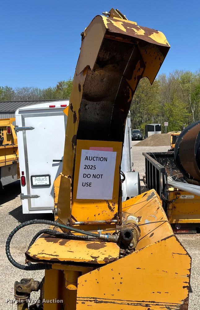 image for item EB2554 Trackless MT5T municipal tractor 