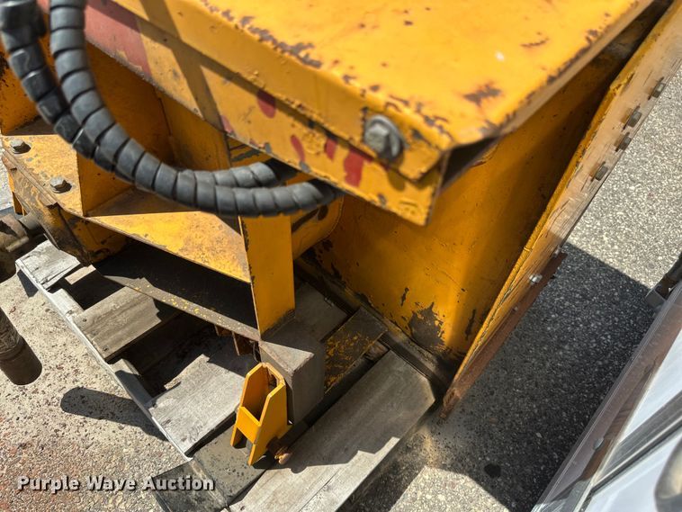 image for item EB2554 Trackless MT5T municipal tractor 