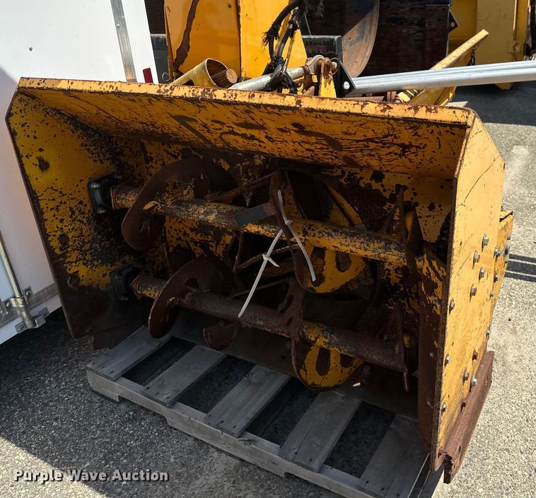 image for item EB2554 Trackless MT5T municipal tractor 