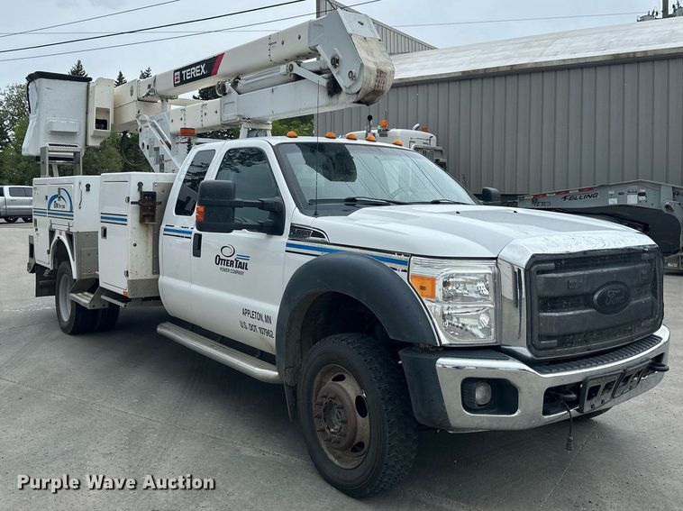 image for item EB2573 2013 Ford F550 Super Duty XLT Supercab bucket truck